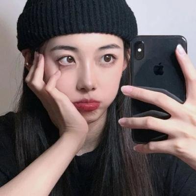 红衣少女封面