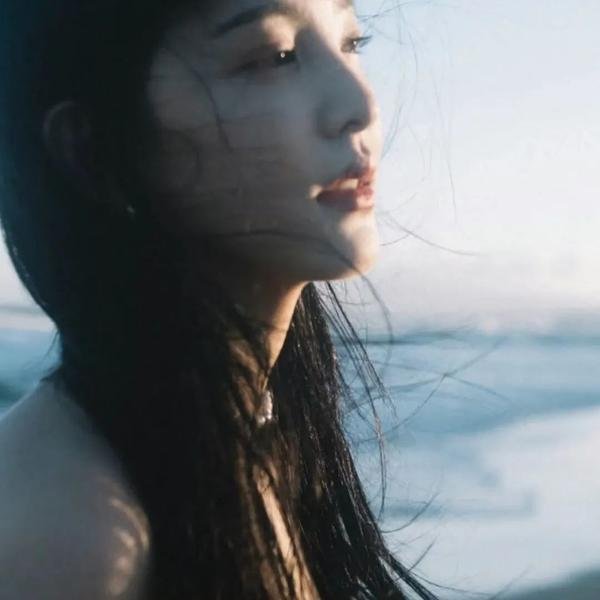 黑暗女巫封面